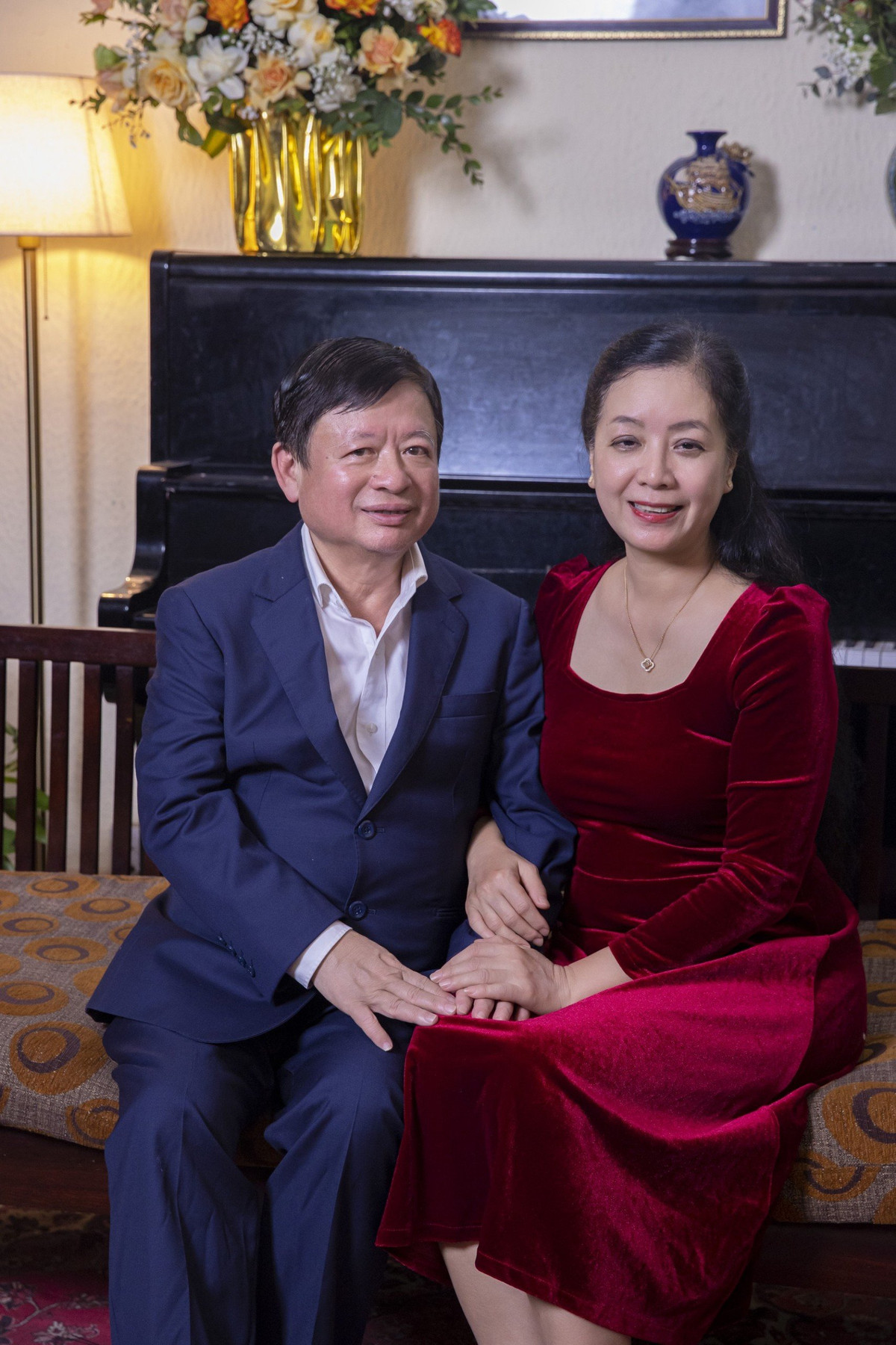 NSUT Chieu Xuan noi ve hon nhan vien man voi chong nhac si-Hinh-2