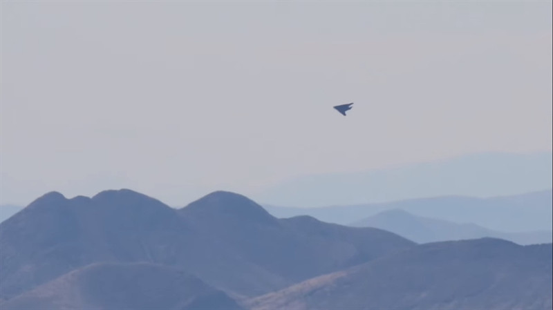 Việc cho F-117A tái xuất, Không quân Mỹ đã tính đến kịch bản có thể phải tàng hình qua mặt tiêm kích thế hệ 4++ Su-35 của Không quân Nga tại Syria - đây là nhiệm vụ được đánh giá khó có thể hoàn thành với những máy bay F-22 và F-35 hiện nay.