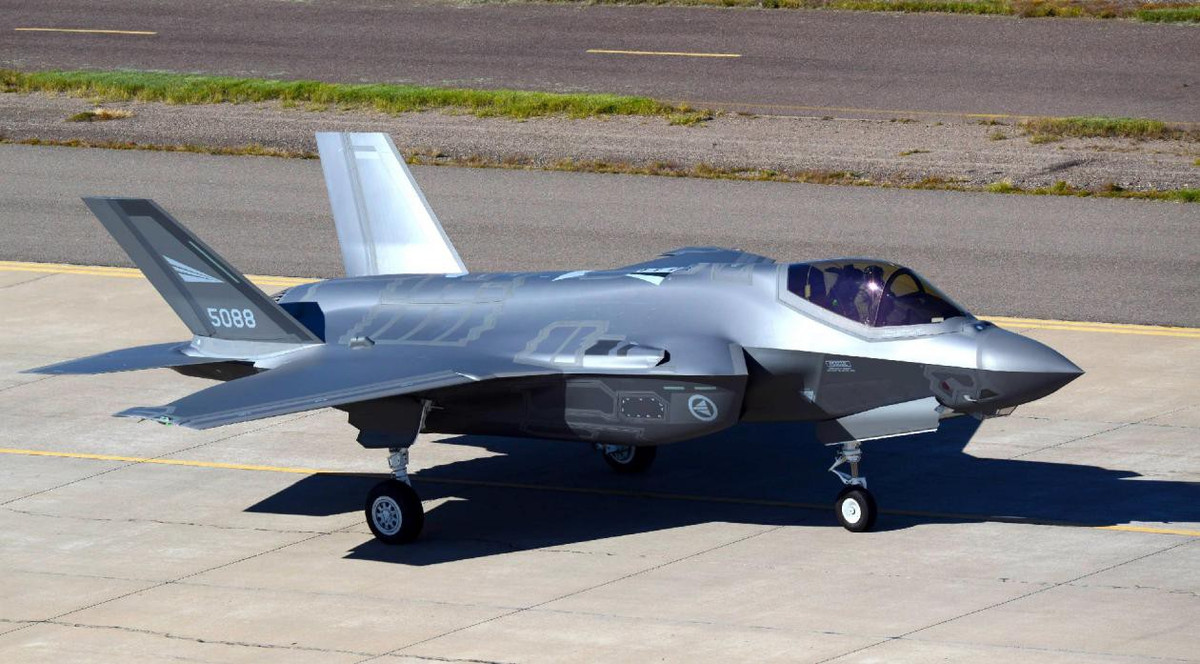 Để tham khảo, hiện tại có hơn 455 tiêm kích F-35A Lightning II được triển khai tại 20 căn cứ ở các quốc gia khác nhau trên thế giới. Tổng thời gian bay của phi đội đã vượt quá 230 nghìn giờ.