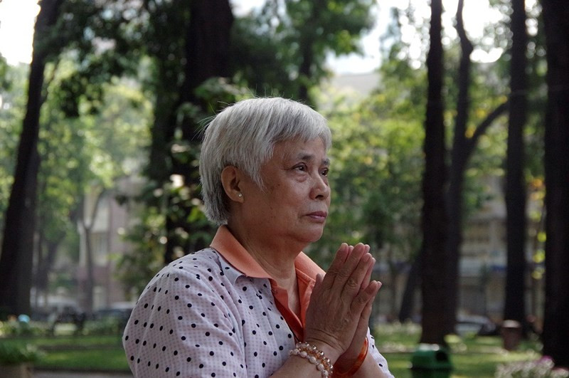 Xuc dong chia se cua nguoi dan den vieng nguyen Thu tuong Phan Van Khai-Hinh-3