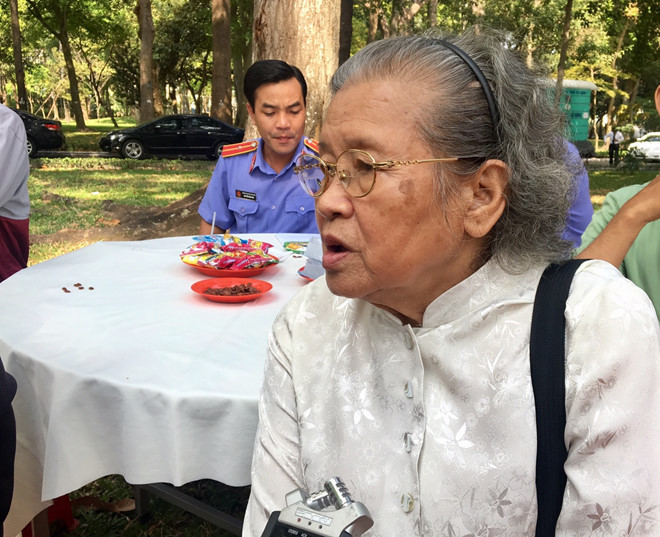 Xuc dong chia se cua nguoi dan den vieng nguyen Thu tuong Phan Van Khai