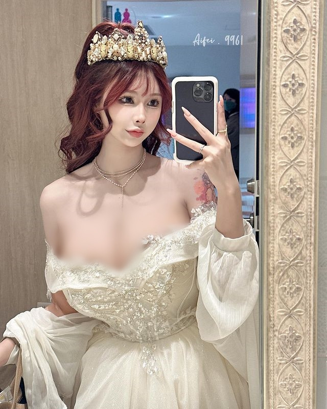 Nhờ thế, hot girl xinh đẹp có rất nhiều fan nam, mức độ nổi tiếng không ngừng tăng vọt.