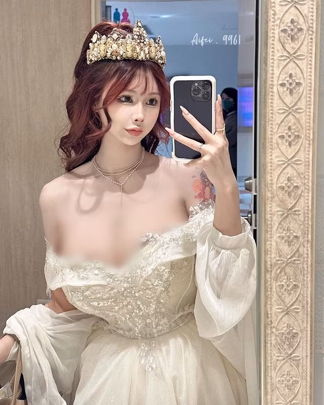 Nhờ thế, hot girl xinh đẹp có rất nhiều fan nam, mức độ nổi tiếng không ngừng tăng vọt.