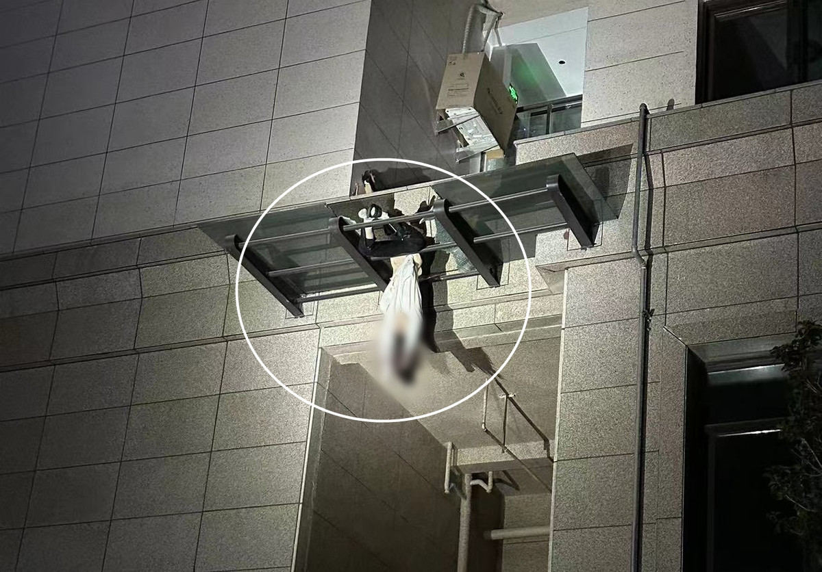 Sinh nhat treo cua so di choi voi ban trai, nu sinh chet tham