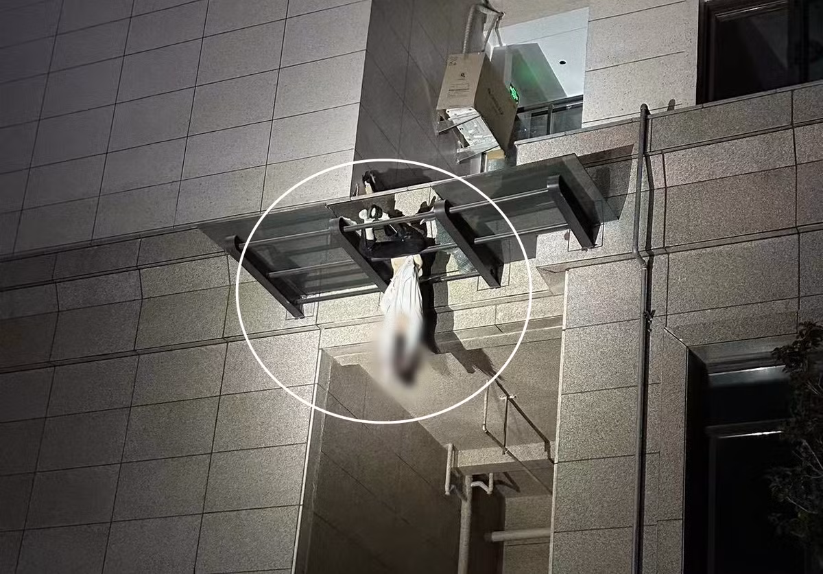 Sinh nhat treo cua so di choi voi ban trai, nu sinh chet tham