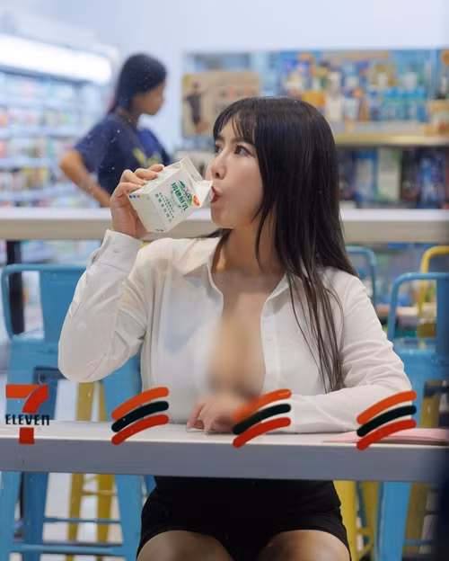 Hot girl Nghê Na, người Trung Quốc, không chỉ là giáo viên tiếng Anh có danh, cô nàng còn là người mẫu khá nổi tiếng. (Nguồn ảnh: IG)