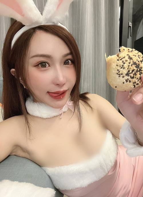 Kể từ khi nổi lên đến nay, Maggie Chan đã tích lũy được gần 200.000 người hâm mộ, theo dõi chỉ tính riêng trên trang IG cá nhân.