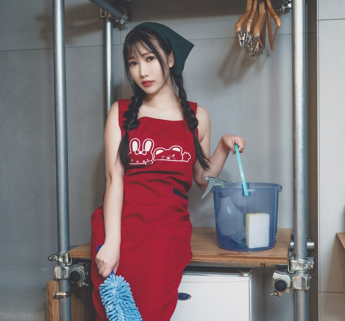 Tuy vậy, bên cạnh những bình luận khen ngợi nhan sắc và dáng vóc, hot girl Hựu Hựu cũng phải nhận về không ít chỉ trích.