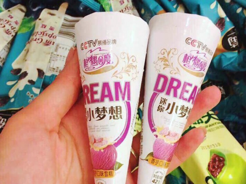 Mới đây, Cục Quản lý thị trường tỉnh Lạng Sơn đã phát hiện một đối tượng vận chuyển có 3.750 cây kem vị hương trái cây, socola được đóng gói chân không, với khối lượng đồng nhất 50g/que. Toàn bộ số hàng do Trung Quốc sản xuất.