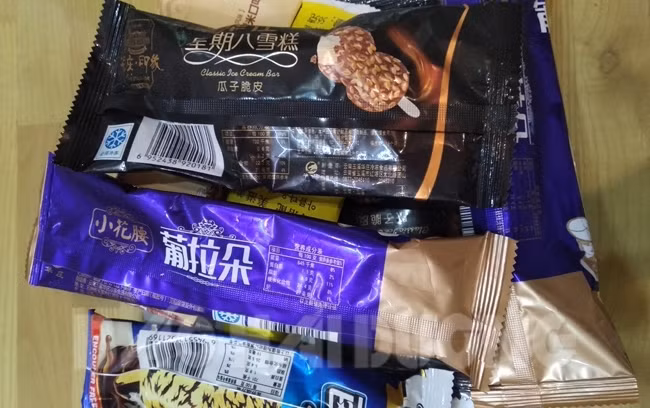 “Các đại lý, mối nhỏ gọi liên tục. Gần thì họ tự đến lấy, xa cũng có, như Vĩnh Phúc, Thái Nguyên với Phú Thọ là nhiều”, người bán này thông tin.