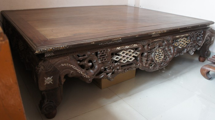 Nha dai gia Viet xua: Noi that hoanh trang co nao?