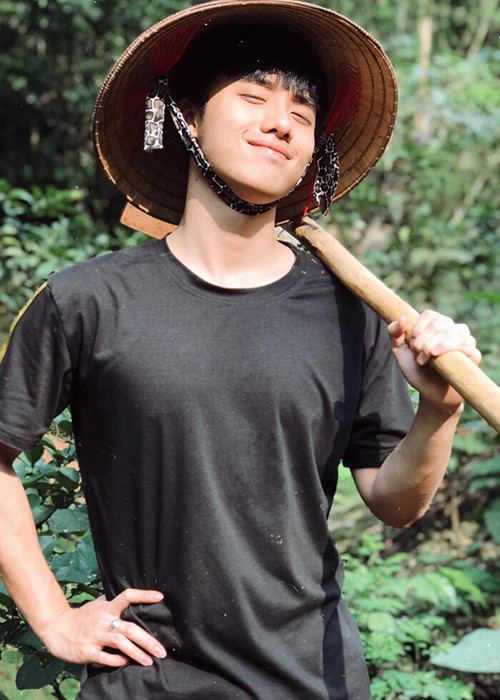 Hải Đăng nhận được sự chú ý của người hâm mộ Phạm Quỳnh Anh sau khi góp mặt trong MV mới của nữ ca sĩ. Ảnh: Saostar