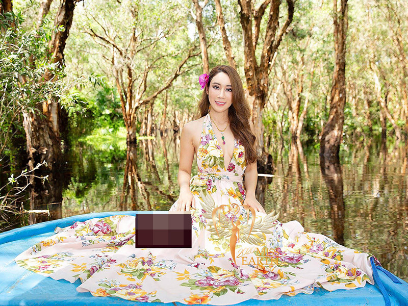 Nampetch vốn là một người đẹp vướng không ít thị phi. Năm 2014, khi vừa giành ngôi vị á hậu 2 cuộc thi Hoa hậu Hoàn vũ Thái Lan, cô bị tước danh hiệu vì scandal ảnh tiệc tùng ở quán bar và ảnh phản cảm trên xe hơi.