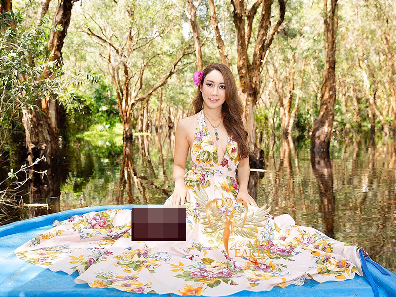 Nampetch vốn là một người đẹp vướng không ít thị phi. Năm 2014, khi vừa giành ngôi vị á hậu 2 cuộc thi Hoa hậu Hoàn vũ Thái Lan, cô bị tước danh hiệu vì scandal ảnh tiệc tùng ở quán bar và ảnh phản cảm trên xe hơi.