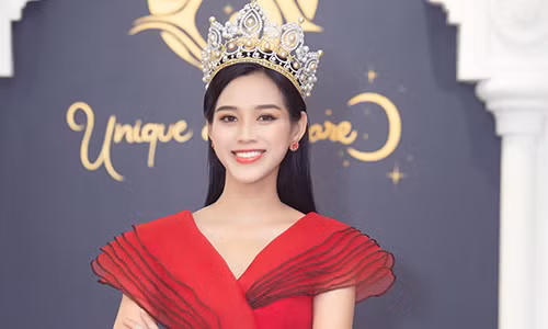 Do Thi Ha se dai dien Viet Nam thi Hoa hau The gioi 2021?