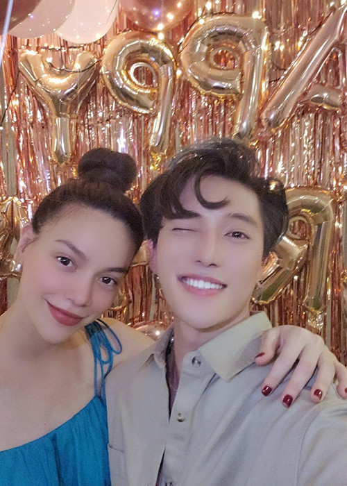 Nhạc sĩ Châu Đăng Khoa nhắn nhủ đến Hồ Ngọc Hà: "Happy birthday người chị quốc dân của em. Cái gì chị cũng có hết rồi nên em không biết chúc gì hơn là mong cho những điều tuyệt vời hiện tại của chị sẽ tồn tại mãi. Quà sinh nhật, em gửi mail nha".