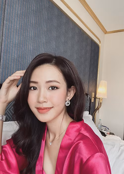 “Tôi rất vui nhưng cũng áp lực khi được so sánh với chị Đặng Thu Thảo”, Minh Anh nói.