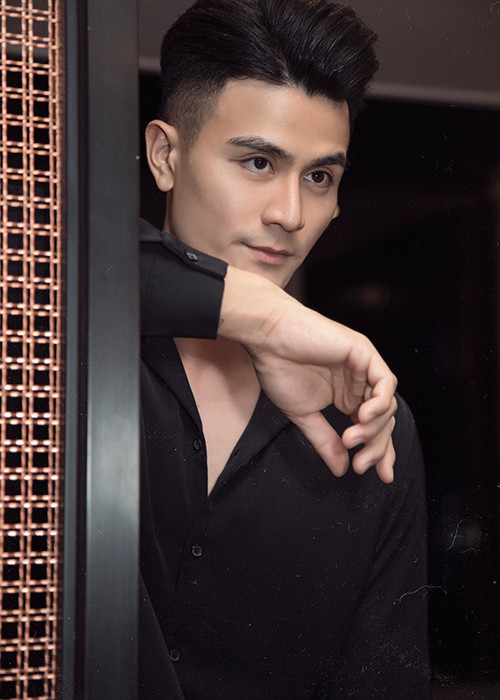 Anh trở lại showbiz sau 4 năm vắng bóng.