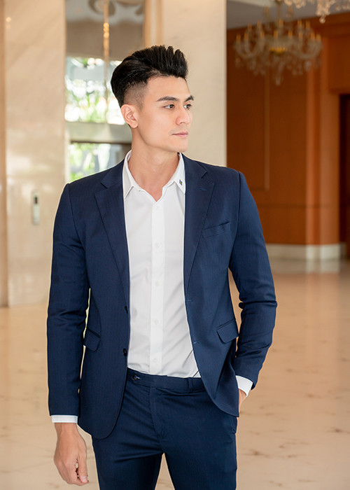 Gần đây, nam siêu mẫu liên tục xuất hiện trước công chúng.