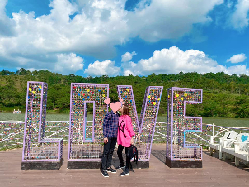 Bạn trai của Quế Vân đến nay chưa lộ diện.