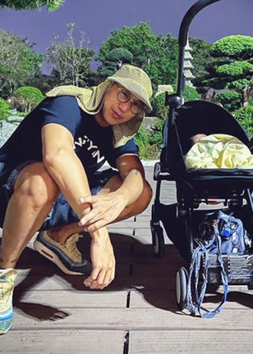 Suboi nhận được sự hỗ trợ lớn từ gia đình hai bên, đặc biệt là ông xã trong việc chăm con khi cô làm huấn luyện viên Rap Việt.