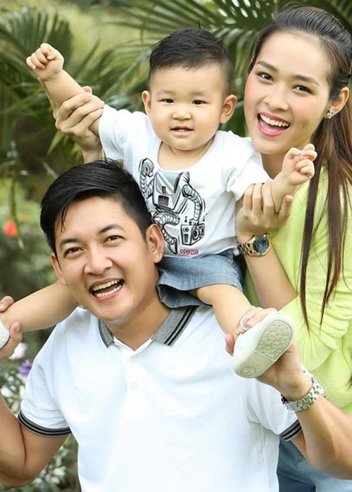 1 năm sau đám cưới, hot girl 9x hạ sinh con trai đầu lòng. Tuy nhiên, tháng 6/2015, Diệp Bảo Ngọc tuyên bố cô và Thành Đạt đã đường ai nấy đi. Ảnh: Vietnamnet