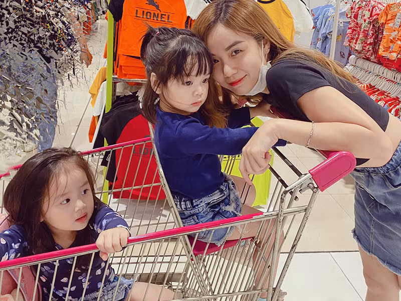 Bảo Ngọc chia sẻ, cô nuôi hai con gái, không cần chồng cũ phải chu cấp.