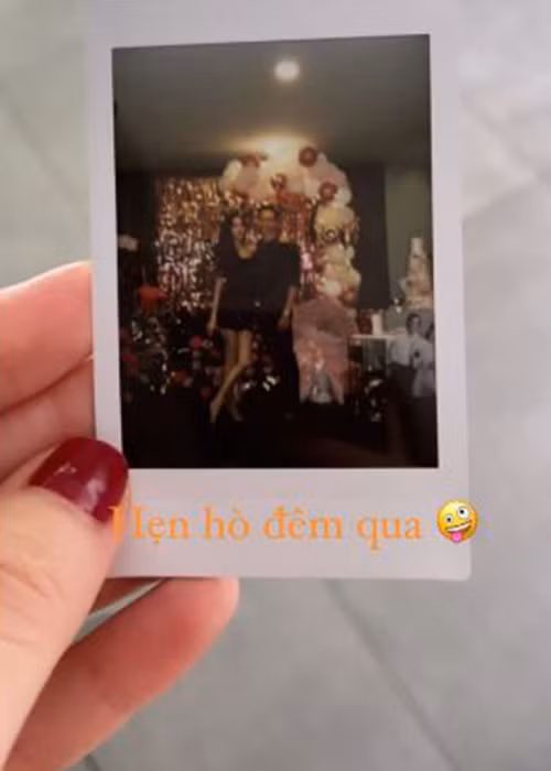 Ho Ngoc Ha lay lai voc dang “than toc” sau 3 tuan sinh con-Hinh-2