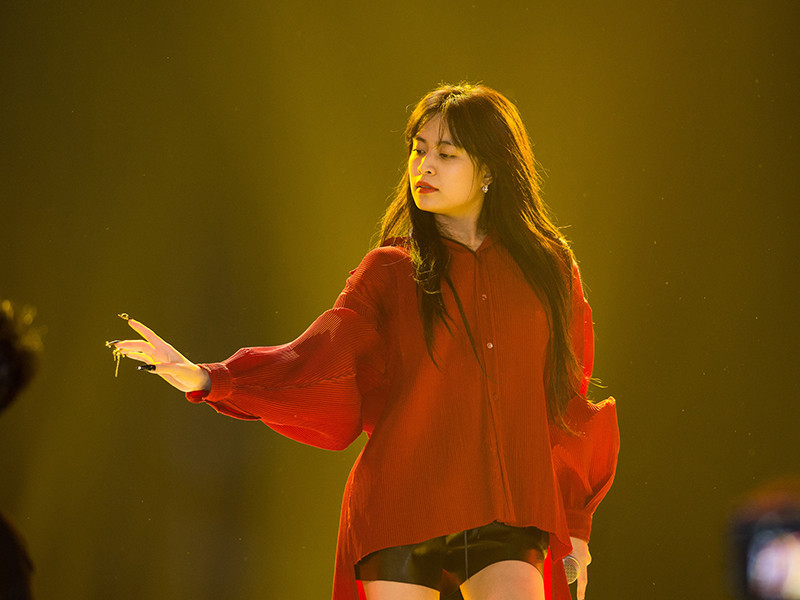 Hoàng Thùy Linh sẽ trình diễn trong màn thời trang áo dài.