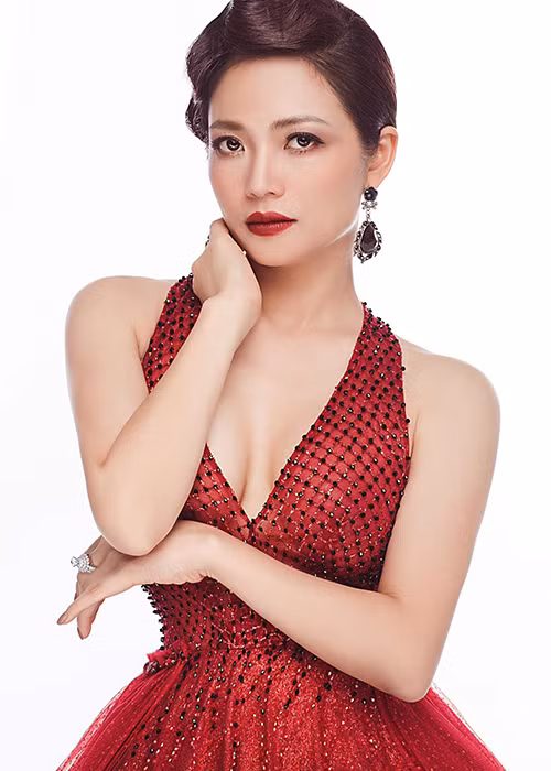 Hồi tháng 8 vừa qua, Kiều Anh xác nhận chuyện kết hôn sau nhiều năm làm mẹ đơn thân.