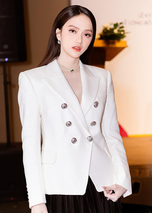 Bi antifan tay chay, sao Viet hanh xu the nao “ven ca doi duong“?