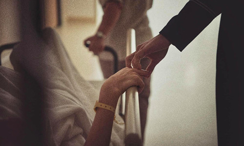 Xuc dong khoanh khac Kim Ly hon Ho Ngoc Ha sau ca vuot can-Hinh-2