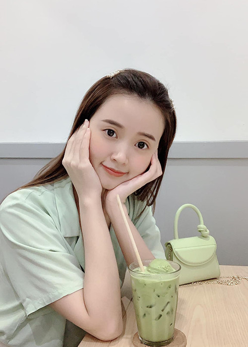 Ở tuổi 31, Midu có trong tay sự nghiệp cùng nhan sắc nhưng chưa tìm được bến đỗ trong chuyện tình cảm.