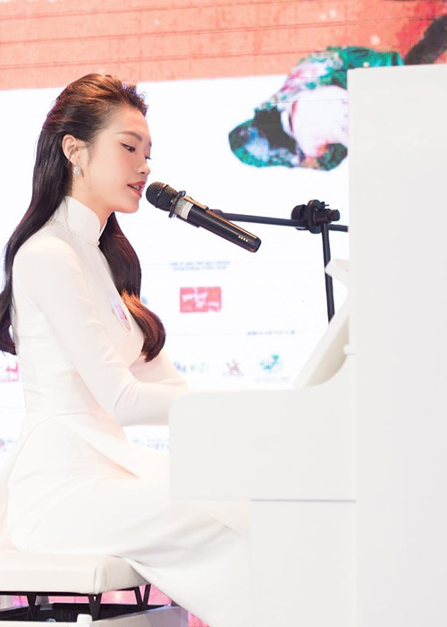 Hải My có nhiều tài lẻ như hát, vẽ, múa, đánh đàn piano. Ở phần thi Người đẹp tài năng, cô vừa đệm đàn piano vừa hát.