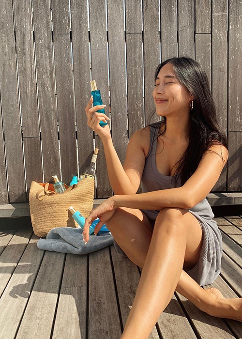 Y Vân không hoạt động nghệ thuật nhưng vẫn được nhiều cư dân mạng chú ý bởi nhan sắc và học vấn. Hiện tại, cô là nhân viên ngoại giao.