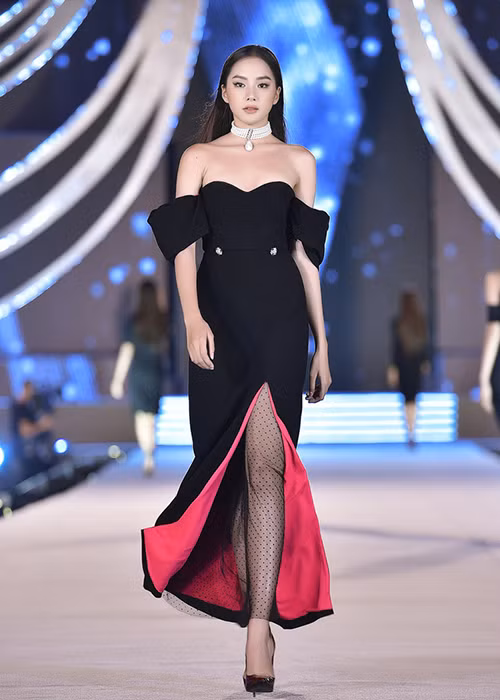 Bích Thùy từng lọt top 10 cuộc thi Hoa hậu Thế giới Việt Nam 2019. Trước thềm chung kết Hoa hậu Việt Nam, cô có mặt trong top 5 Người đẹp thời trang.