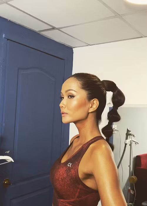 H’hen Niê thường xuyên chia sẻ việc tập luyện thể thao.