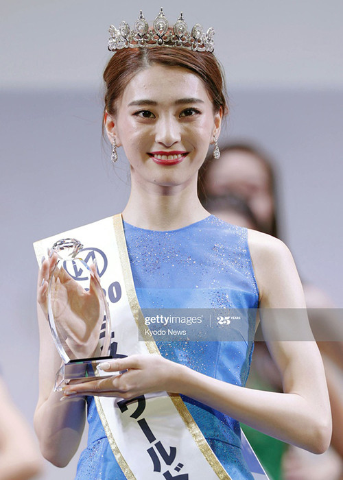 Maria Kaneya đăng quang Hoa hậu Thế giới Nhật Bản 2020. Nhan sắc của cô được đánh giá không nổi bật, gương mặt thậm chí còn bị cho là già hơn tuổi 18. Ảnh: Getty