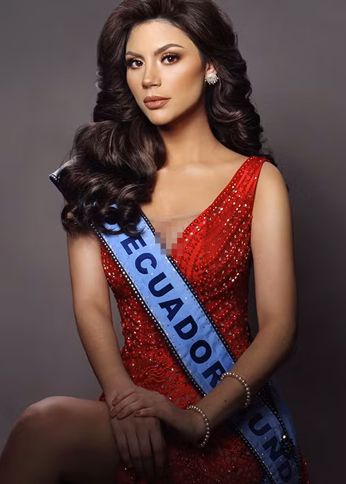 Amar Pacheco Hoa hậu Thế giới Ecuador 2020 được xem là một trong những đối thủ đáng gờm của Hoa hậu Đỗ Thị Hà. Amar có chiều cao 1m73, gương mặt đẹp sắc sảo, thân hình cân đối.