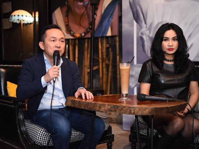 Quốc Trung vẫn giữ mối quan hệ bạn bè với Thanh Lam sau khi cả hai đường ai nấy đi. Cặp đôi sao Việt một thời còn hợp tác trong công việc. Ảnh: Lao động