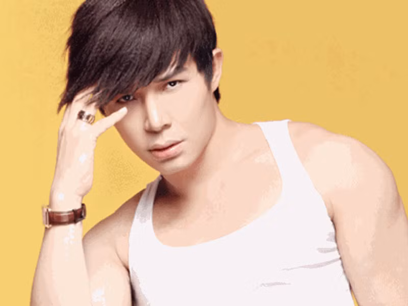 Khi về Việt Nam được một thời gian, Nathan Lee chia tay Leto. Theo nam ca sĩ, anh cảm thấy tội cho bạn gái nếu phải hy sinh sự nghiệp đang rất tốt để về Việt Nam theo anh. Ảnh: Lao động