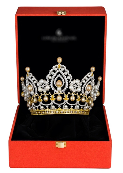 Chiếc vương miện Hoa hậu Việt Nam 2020 được chế tác trong 6 tháng, được làm bằng vàng, trọng lượng 159,72g. Ảnh: VOV