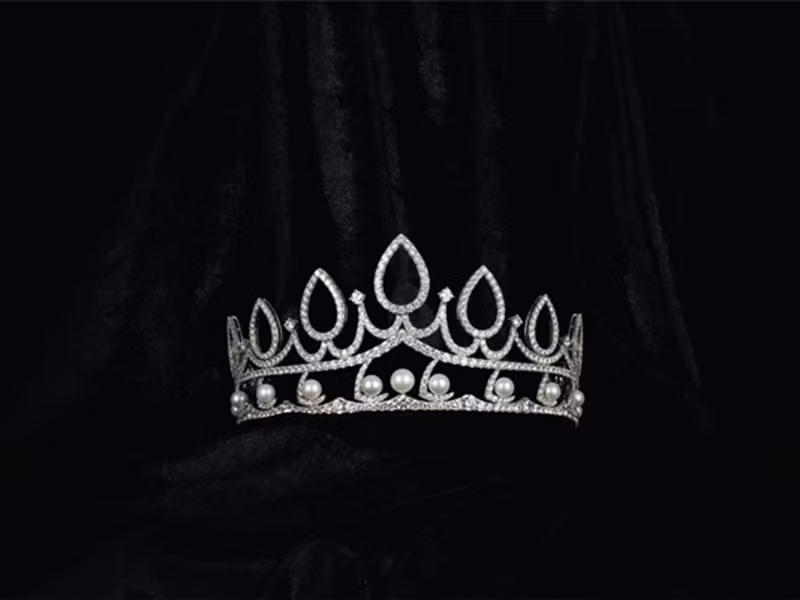 Hình ảnh vương miện sẽ được trao cho á hậu 2. Ảnh: Phụ nữ Việt Nam