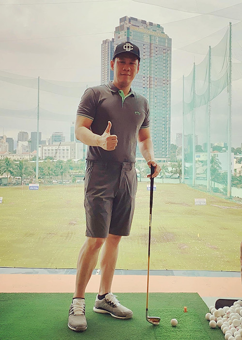 Hồi tháng 8 vừa qua khi vướng tin đồn hôn nhân rạn nứt, Đức Huy xác nhận anh và Lệ Quyên chưa ly hôn.