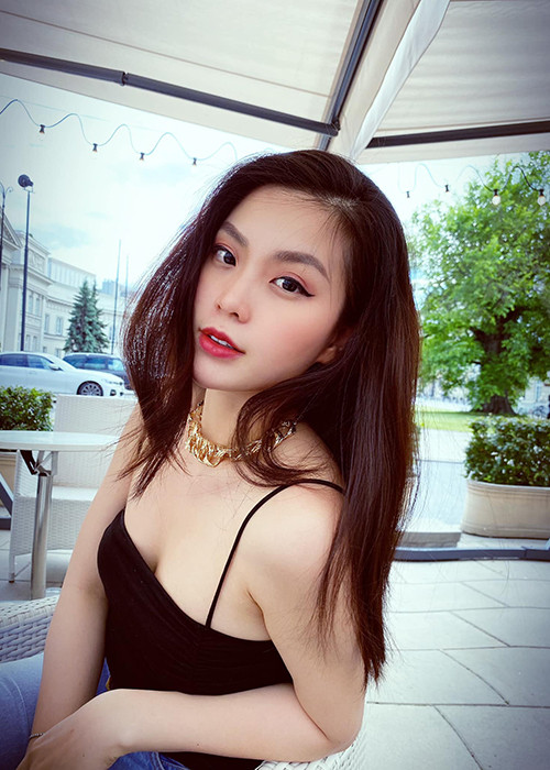 Diễm Trang được khen xinh đẹp hơn so với thời điểm mới lấy chồng.