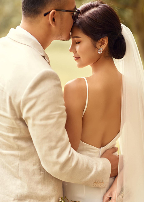 Theo nguồn tin riêng của Vietnamnet, MC Vũ Thu Hoài sẽ tổ chức lễ cưới chính thức vào ngày 15/12 tới đây.