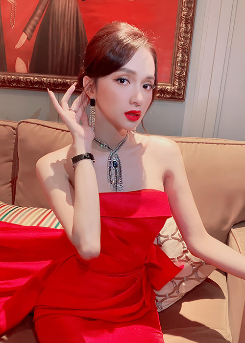 Đến nay, Hương Giang được xem là một trong những mỹ nhân chuyển giới giàu nhất nhì Vbiz.