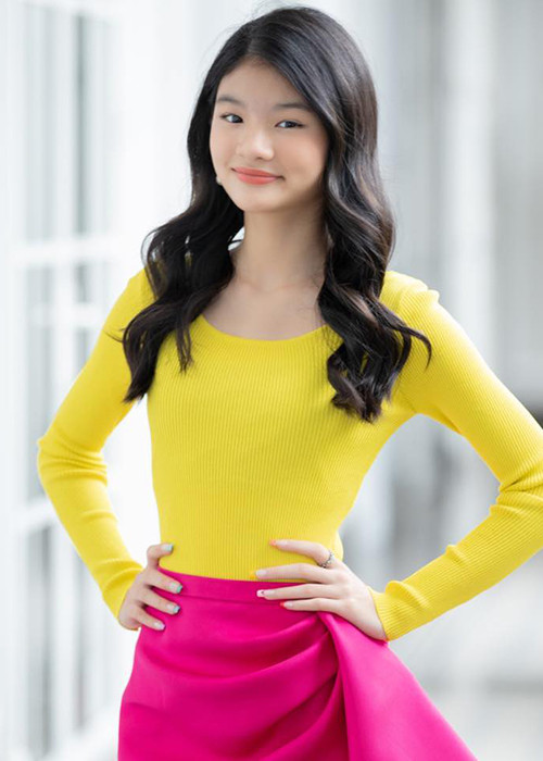 Ngày con gái chính thức bước sang tuổi 12, Trương Ngọc Ánh tâm sự: "Thế là con gái đã tròn 12 tuổi, con đã bước vào tuổi dậy thì nhiều mơ mộng, con đã lớn trong suy nghĩ hơn mẹ tưởng. Khi đọc thư con viết nhân ngày sinh nhật mẹ, nước mắt mẹ cứ tuôn không kìm được. Con là cả thế giới đối với mẹ".