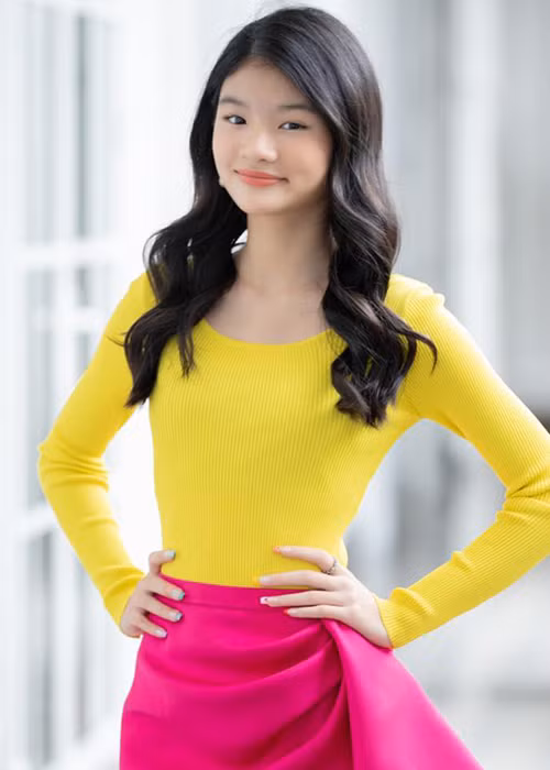 Ngày con gái chính thức bước sang tuổi 12, Trương Ngọc Ánh tâm sự: "Thế là con gái đã tròn 12 tuổi, con đã bước vào tuổi dậy thì nhiều mơ mộng, con đã lớn trong suy nghĩ hơn mẹ tưởng. Khi đọc thư con viết nhân ngày sinh nhật mẹ, nước mắt mẹ cứ tuôn không kìm được. Con là cả thế giới đối với mẹ".