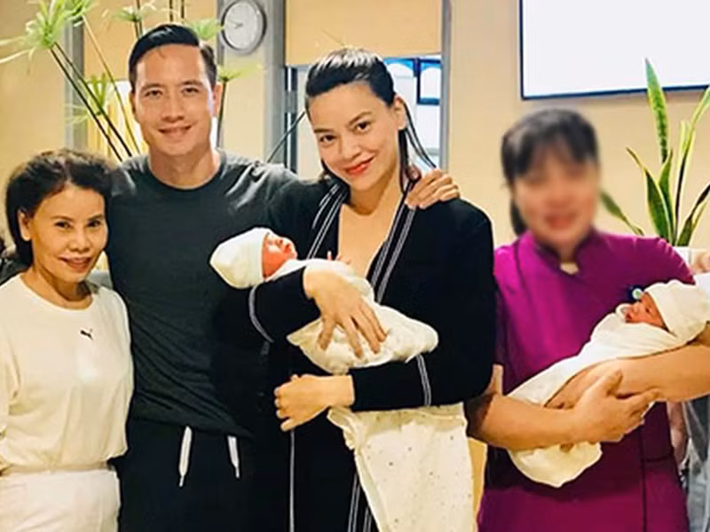 Kim Lý muốn có con với Hồ Ngọc Hà. Mong ước này thành hiện thực khi nữ ca sĩ sinh đôi, một trai một gái cách đây ít ngày.
